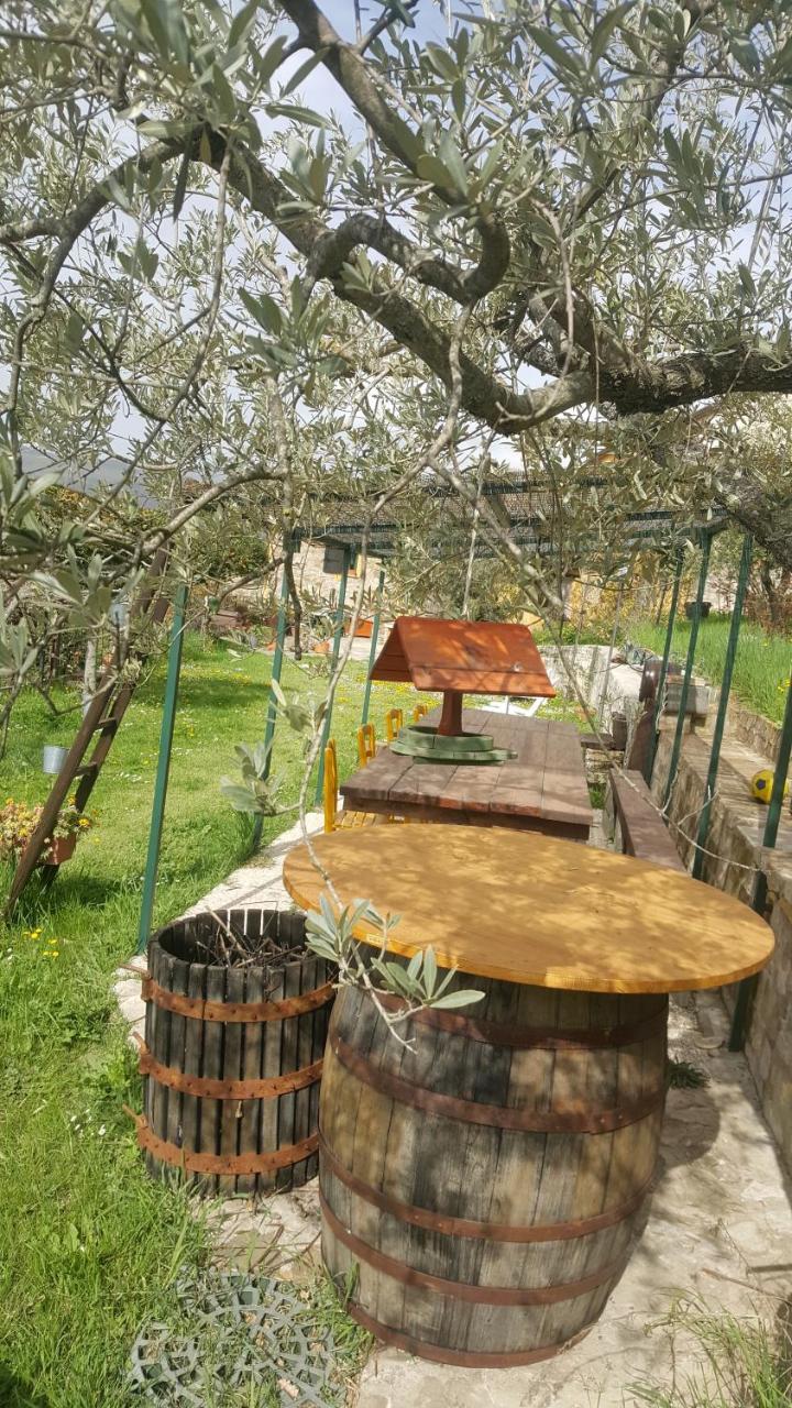 Bed & Breakfast Casa Lisetta Valtopina Exterior foto